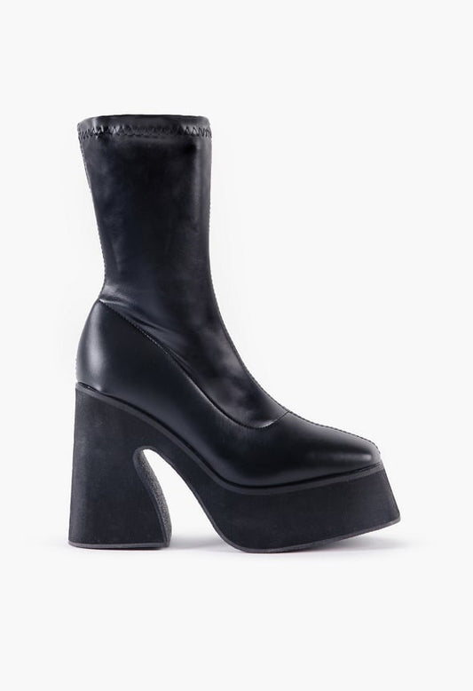 Nuria Block Heeled Ankle Boot Black