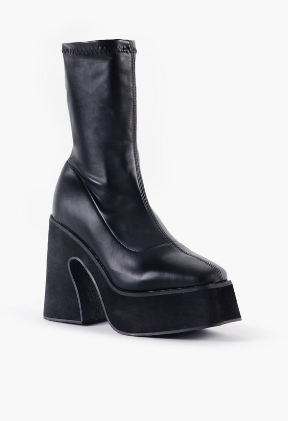 Nuria Block Heeled Ankle Boot Black