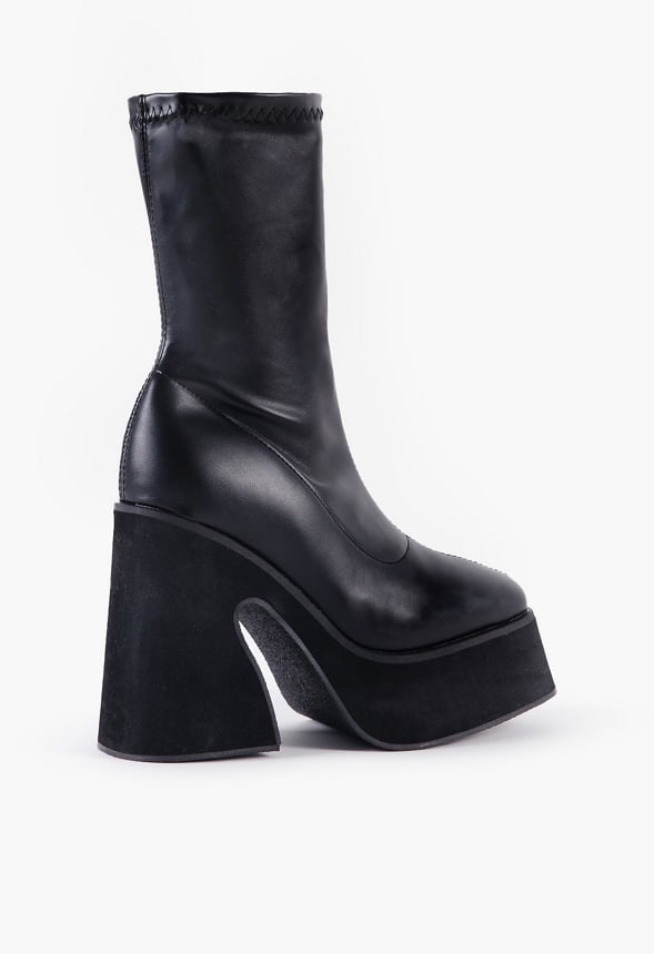 Nuria Block Heeled Ankle Boot Black