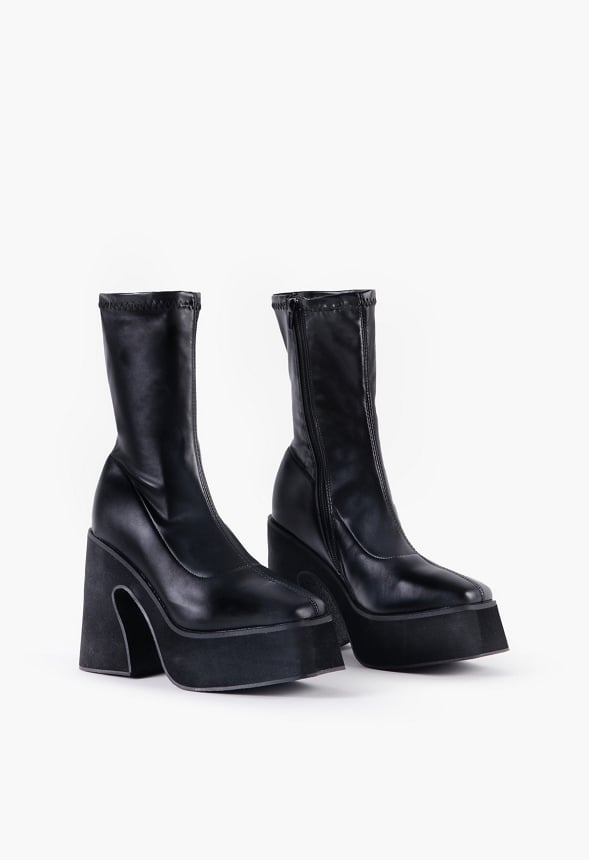 Nuria Block Heeled Ankle Boot Black