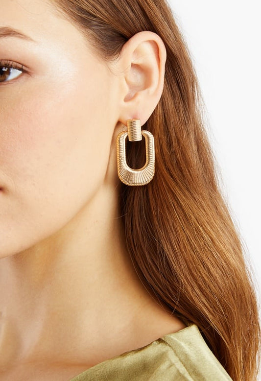 Ella Ridged Design Door Knocker Earrings Gold