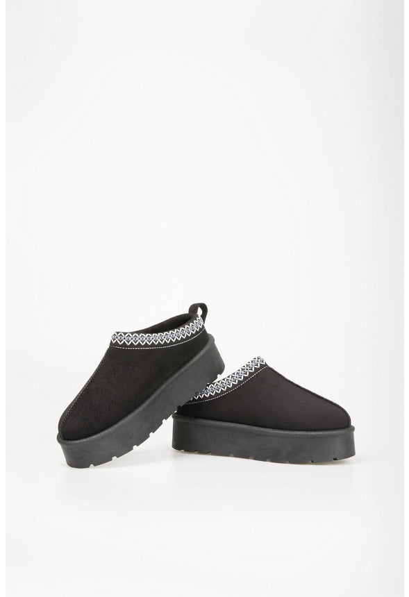 Manu Fuzzie Black