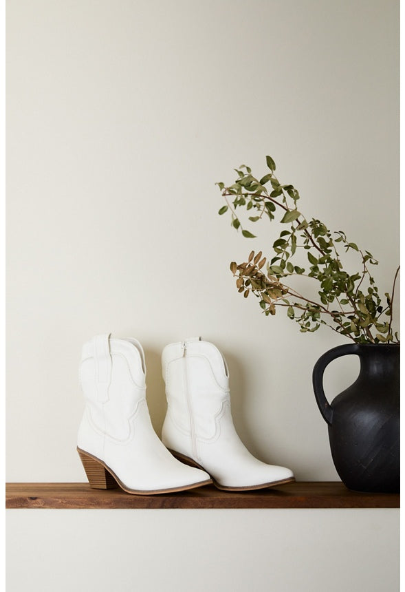 Western Ankle Boot White