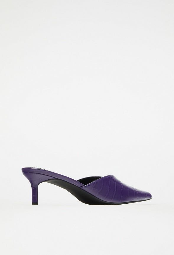 Iva Pointed Toe Court Acai