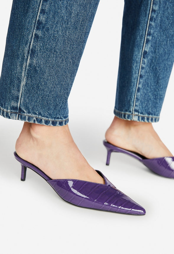 Iva Pointed Toe Court Acai
