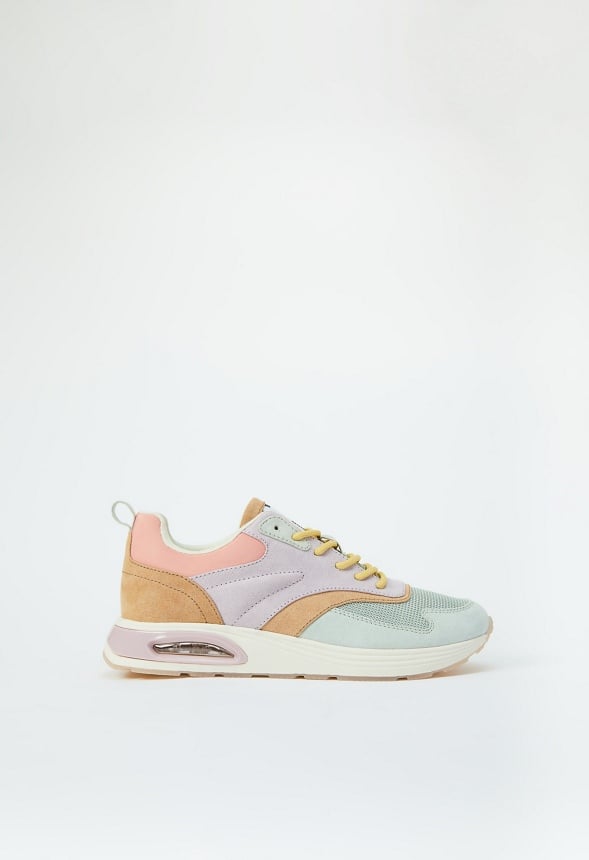 Millie Athletic Trainers Multi
